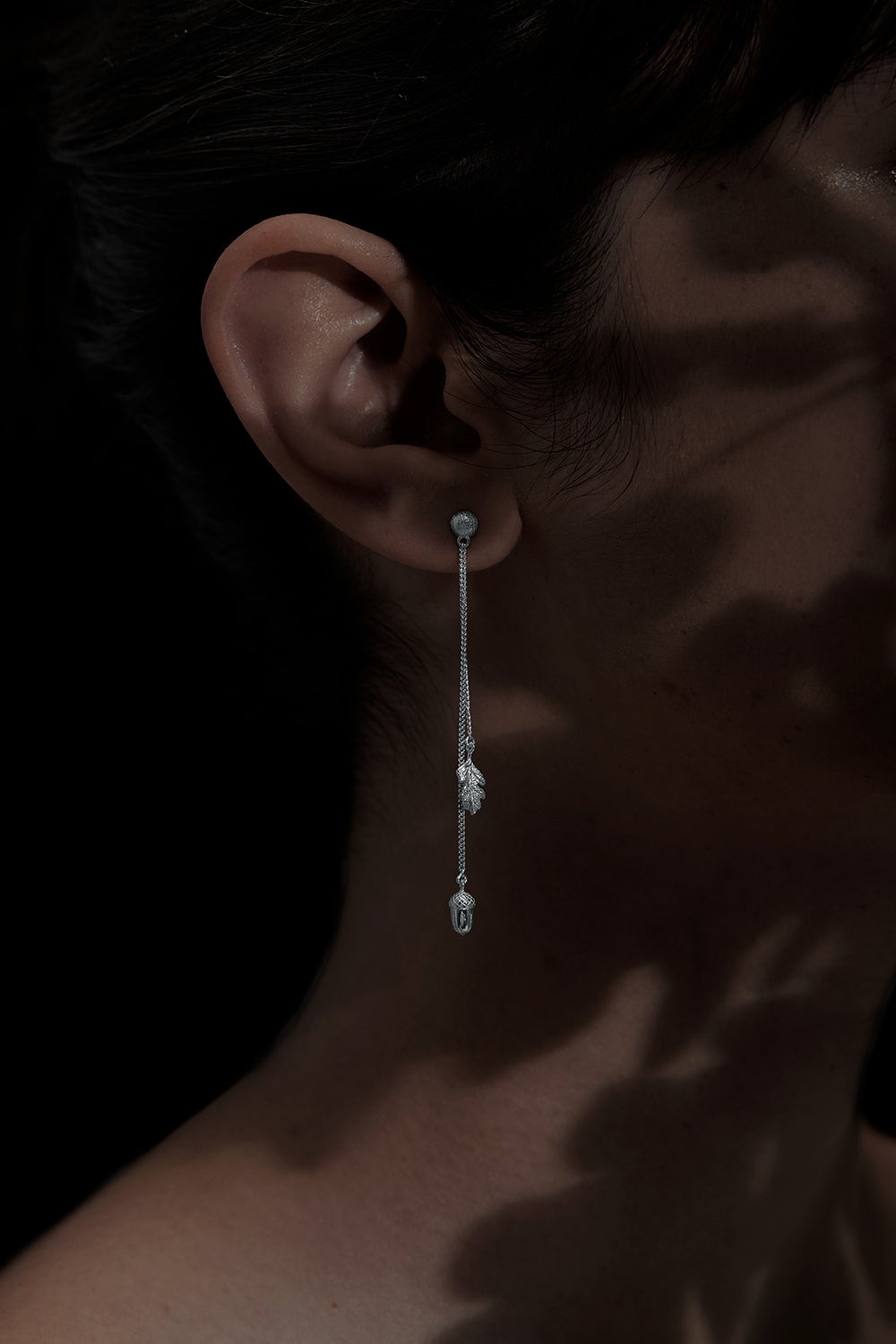 Acorn and Leaf Pendulum Earrings Silver