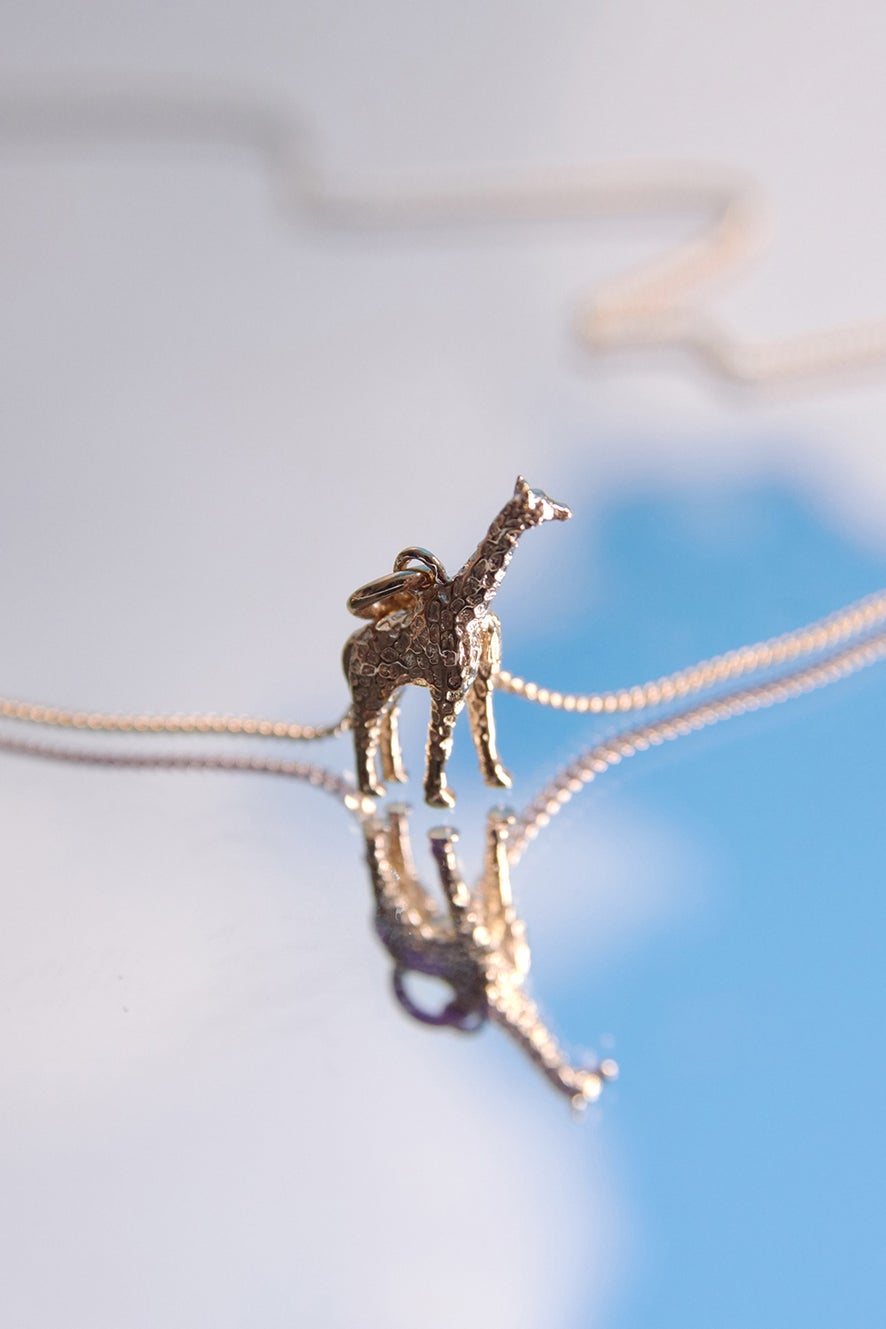 Giraffe Necklace Gold