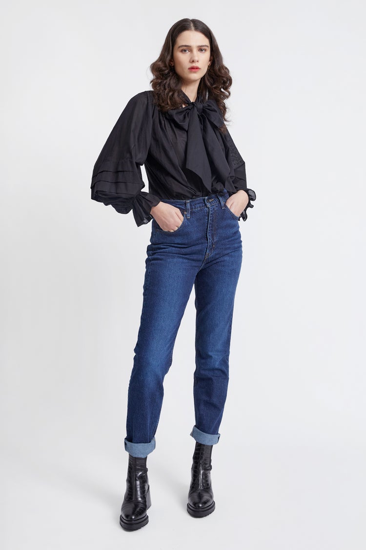 Levi's High-waisted Mom Jeans Flash Black | Karen Walker