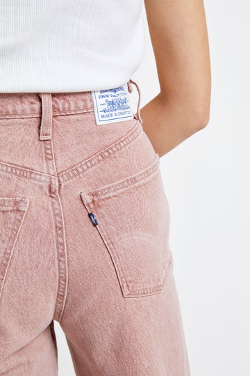 https://www.karenwalker.com/content/products/levis-made-and-crafted-high-loose-jeans-pink-sands-a0956-0001-pink-sands-5-0333350001647294801.jpg?width=360