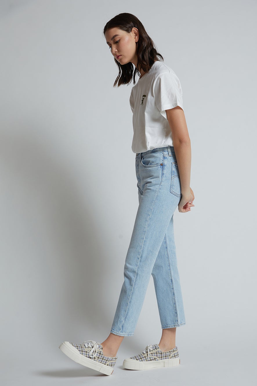 Levi's Ribcage Straight Ankle Jeans Middle Road | Walker